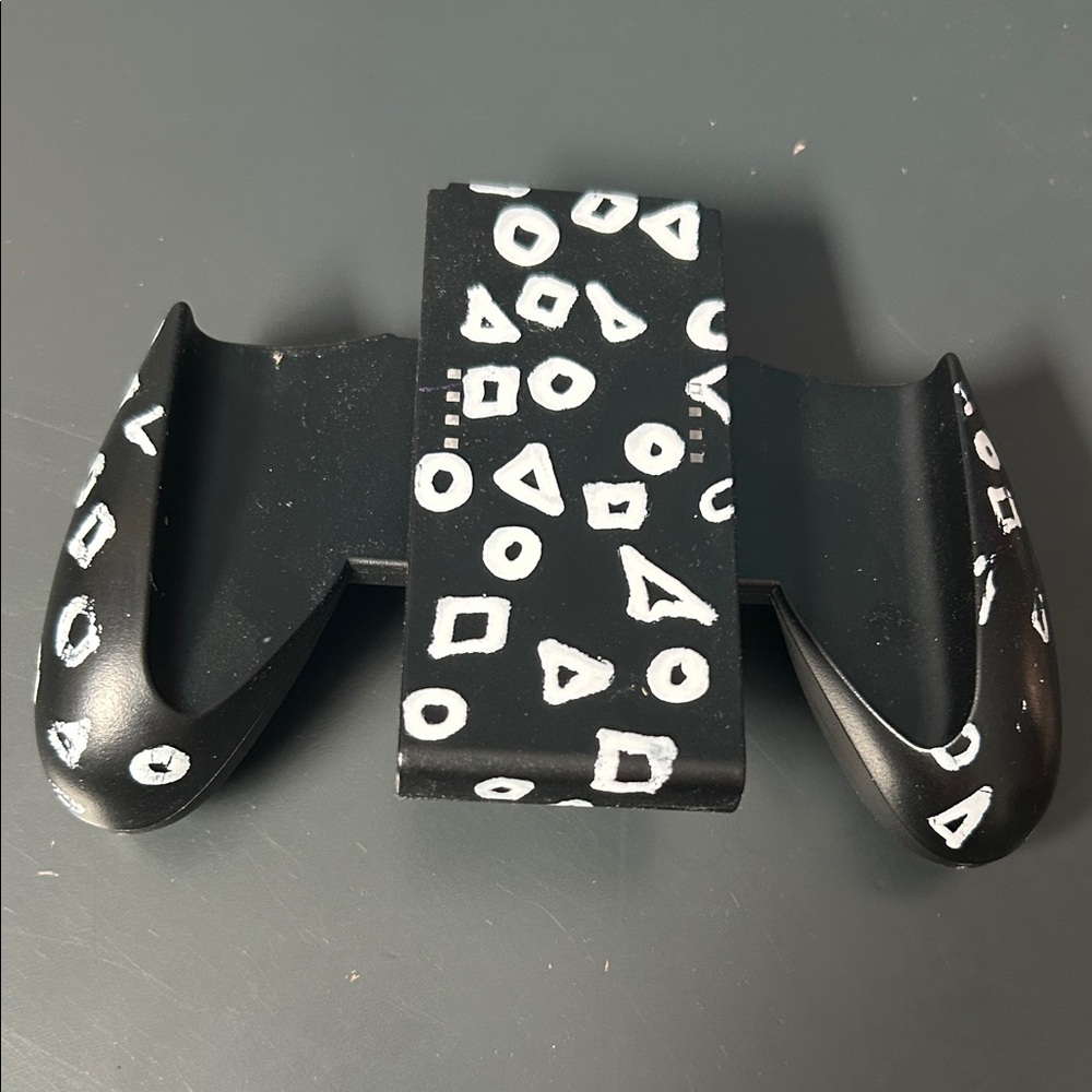 Custom Nintendo Blue and Red Patterned Controller - Picture 6 of 7